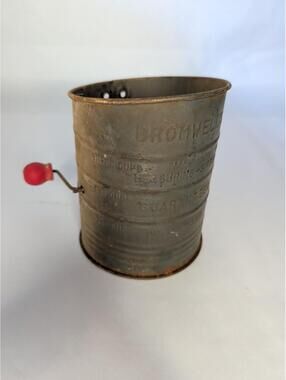 Vintage BROMWELL Flour Sifter Strainer Kitchen Utensil Wood Handle 3 Cups